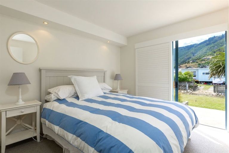 Photo of property in 3/45 Beach Road, Waikawa, Picton, 7220