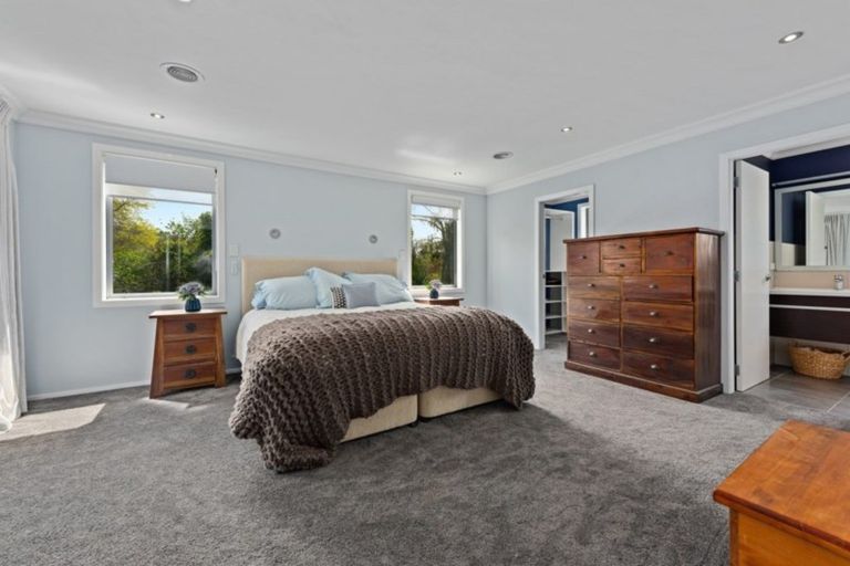 Photo of property in 27c Chatsworth Road, Silverstream, Upper Hutt, 5019