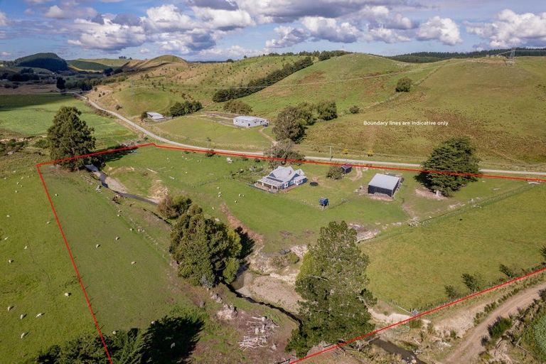 Photo of property in 214 Waianiwaniwa Road, Sheffield, Darfield, 7571