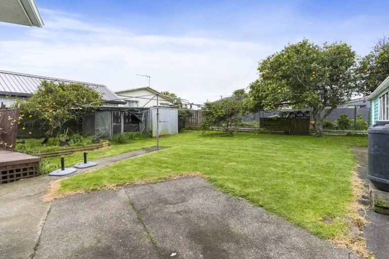 Photo of property in 20 Eddowes Street, Manurewa, Auckland, 2102
