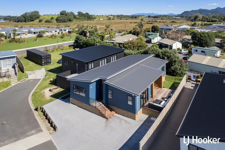 Photo of property in 23 Sandy Place, Waihi Beach, 3611