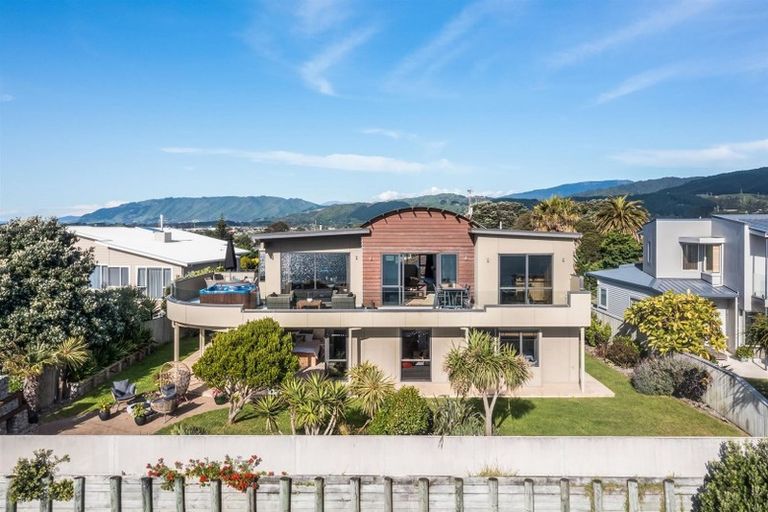 Photo of property in 3 The Palms, Raumati Beach, Paraparaumu, 5032