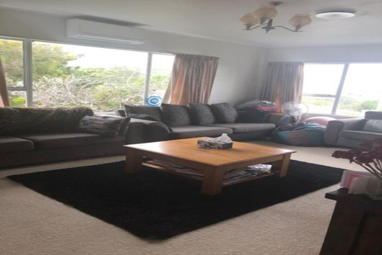 Photo of property in 60 Baylands Drive, Newlands, Wellington, 6037