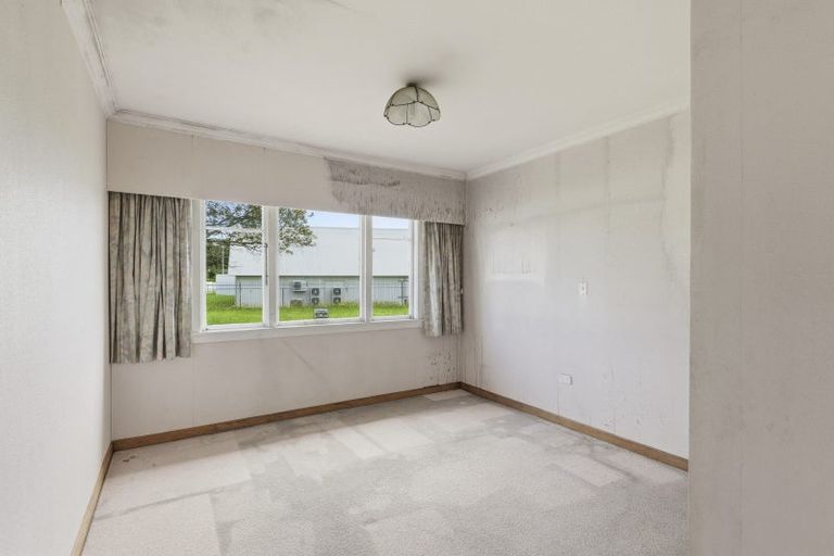 Photo of property in 160 South Road, Spotswood, New Plymouth, 4310