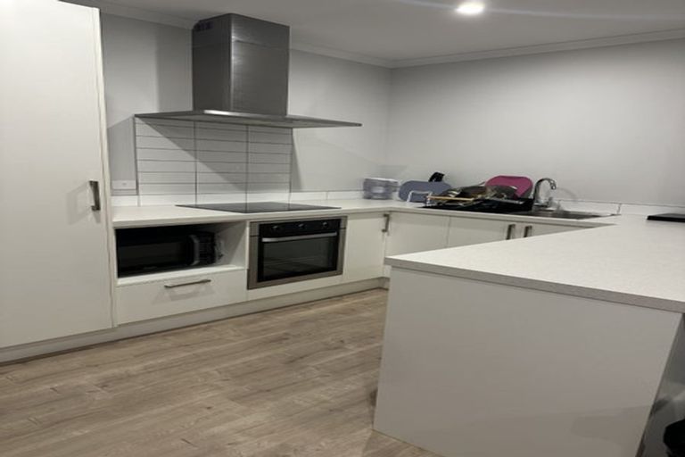 Photo of property in 1/73 Hobsonville Point Road, Hobsonville, Auckland, 0616