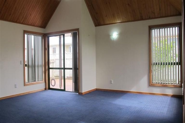 Photo of property in 33 Eastbourne Street, Caversham, Dunedin, 9012