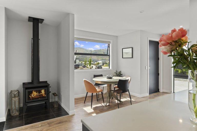 Photo of property in 1 Smitham Drive, Cromwell, 9310