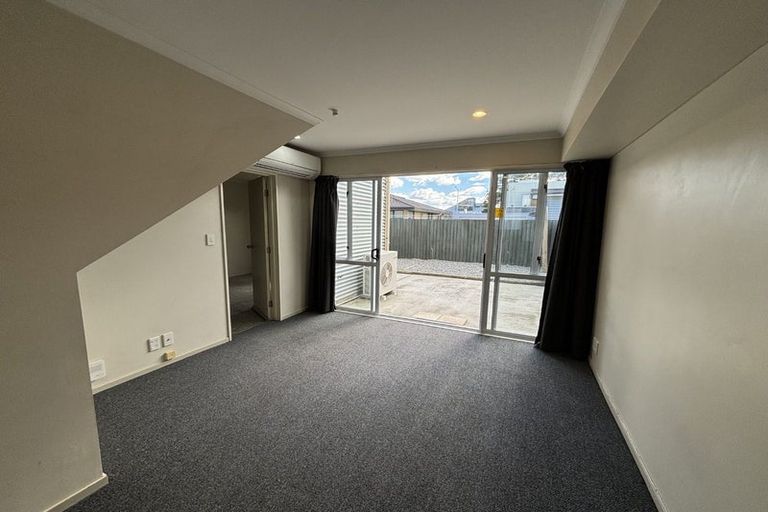 Photo of property in 135 Waltham Road, Sydenham, Christchurch, 8023