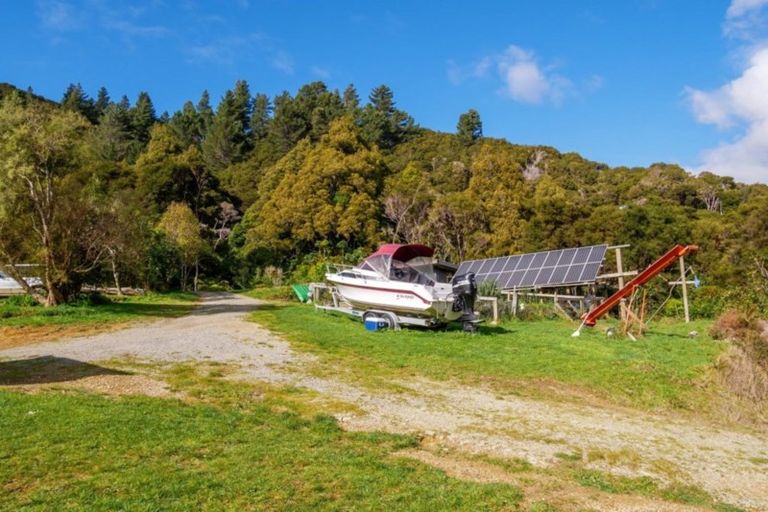 Photo of property in 6661 Kenepuru, Saint Omer, Picton, 7282