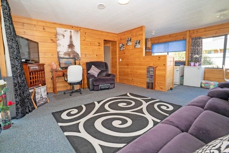 Photo of property in 31 Ngahue Crescent, Carters Beach, Westport, 7825