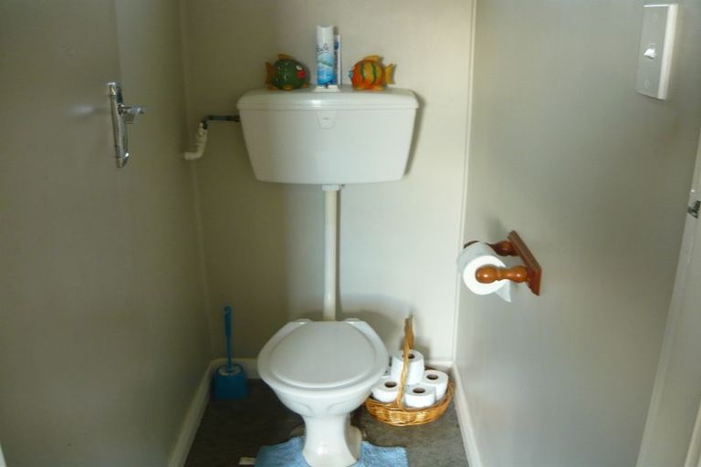 Photo of property in 75 Rhodes Street, Waimate, 7924