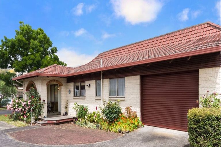 Photo of property in 1/34 Ashdown Place, Pahurehure, Papakura, 2113