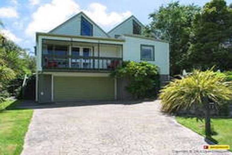 Photo of property in 12 Cannon Lane, Whitby, Porirua, 5024