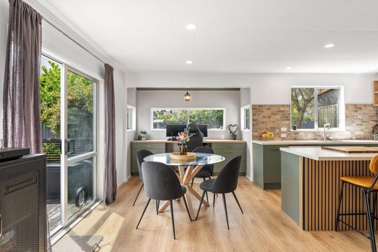 Photo of property in 97 Richmond Avenue, Richmond Heights, Taupo, 3330