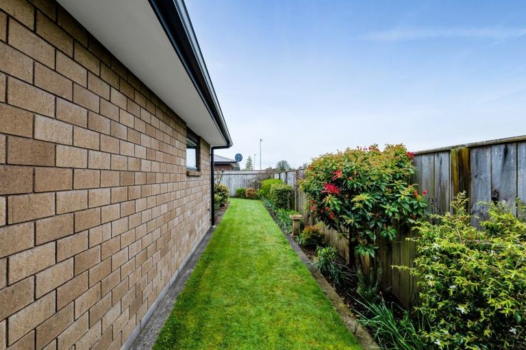 Photo of property in 38 Montague Grove, Stratford, 4332