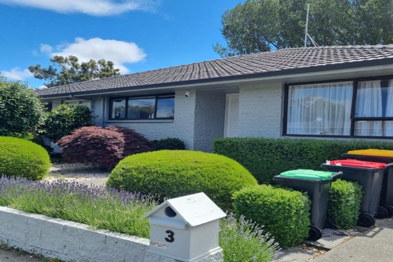 Photo of property in 3 Farnham Place, Ilam, Christchurch, 8041