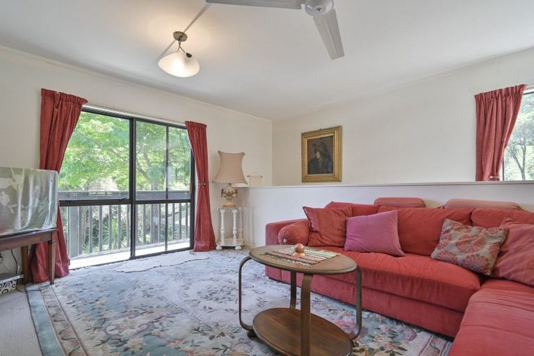 Photo of property in 51 Longview Road, Poraiti, Napier, 4182