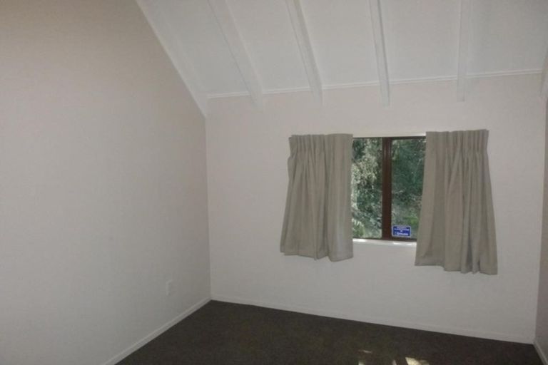 Photo of property in 6b Stokes Valley Road, Stokes Valley, Lower Hutt, 5019