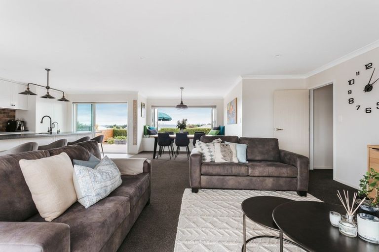 Photo of property in 31 Damien Place, Ohauiti, Tauranga, 3112