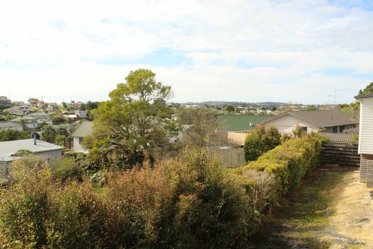 Photo of property in 37 Gledstane Road, Stanmore Bay, Whangaparaoa, 0932