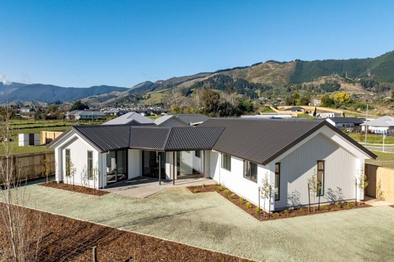 Photo of property in 38 Hallmark Drive, Hope, Richmond, 7020
