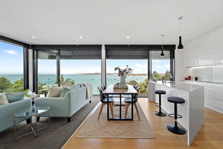 Photo of property in 11a Duncansby Road, Stanmore Bay, Whangaparaoa, 0932