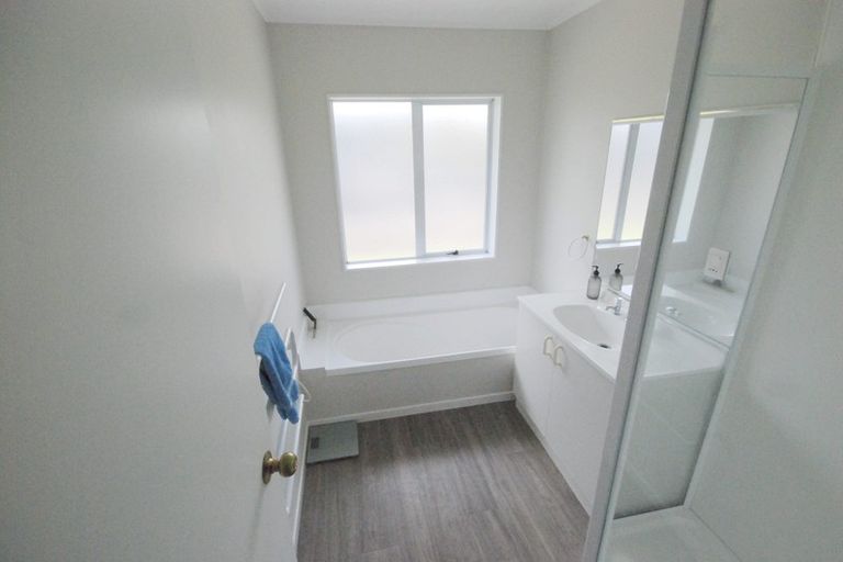 Photo of property in 53 Brylee Drive, Conifer Grove, Takanini, 2112