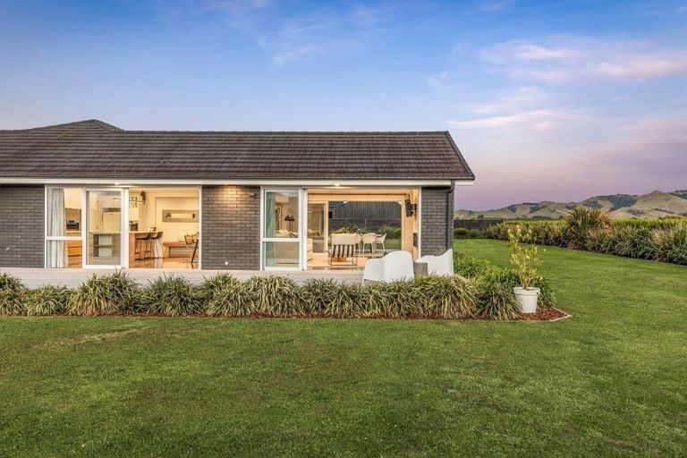 Photo of property in 14 Seachange Drive, Leamington, Cambridge, 3432