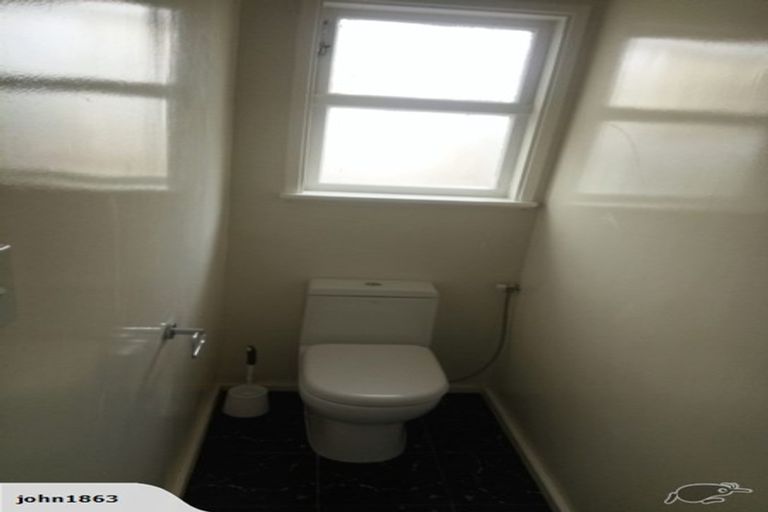 Photo of property in 42 Great South Road, Papatoetoe, Auckland, 2025