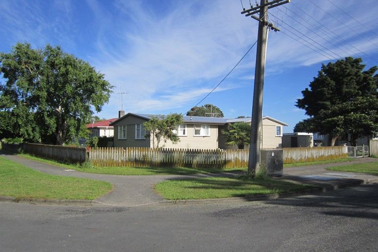 Photo of property in 2 Matai Street, Otaki, 5512