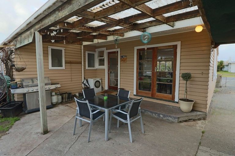 Photo of property in 13 Pratt Avenue, Foxton Beach, Foxton, 4815