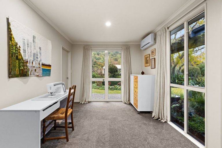 Photo of property in 30 Pukekura Place, Taradale, Napier, 4112