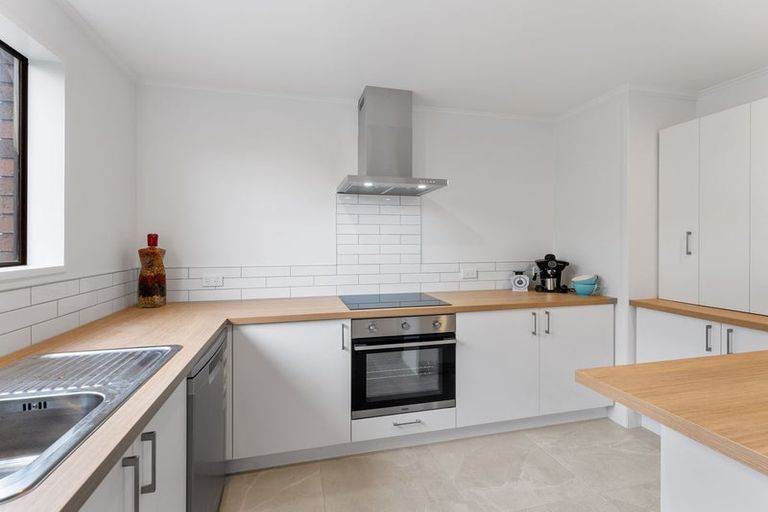 Photo of property in 20 Cherrywood Place, Redwood, Christchurch, 8051