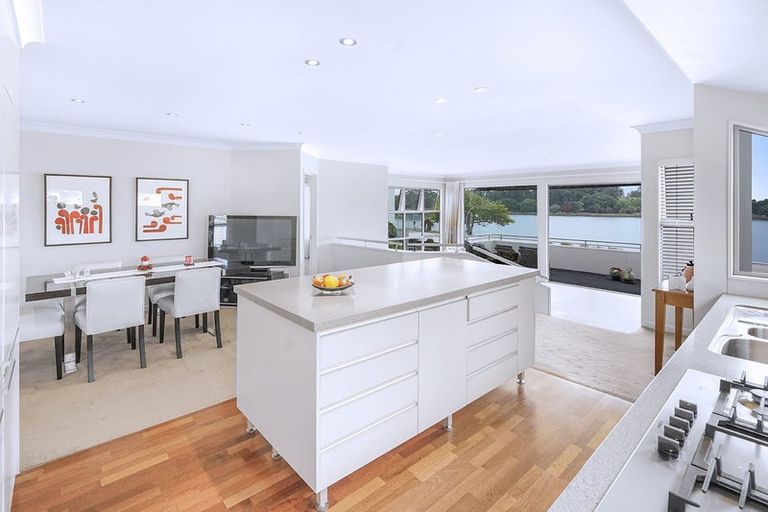 Photo of property in 75a Lake Domain Drive, Frankton, Hamilton, 3204