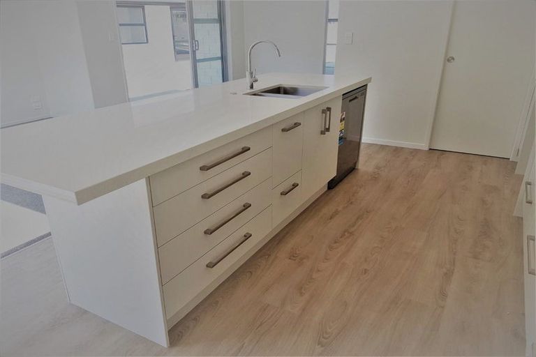 Photo of property in 9 Lakeside Terrace, Omokoroa, 3114