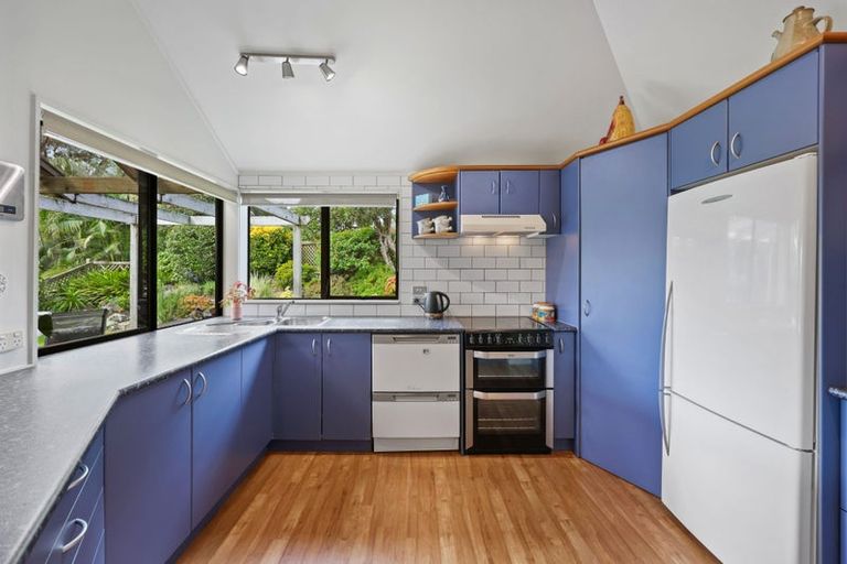 Photo of property in 2/1a Basilton Close, Bucklands Beach, Auckland, 2012
