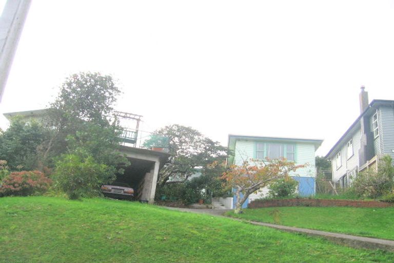 Photo of property in 15 Mana View Road, Paremata, Porirua, 5026