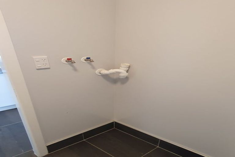 Photo of property in 4 London Road, Korokoro, Lower Hutt, 5012