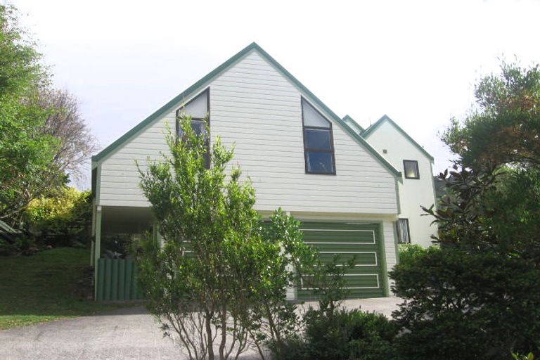 Photo of property in 2 Malda Grove, Khandallah, Wellington, 6035