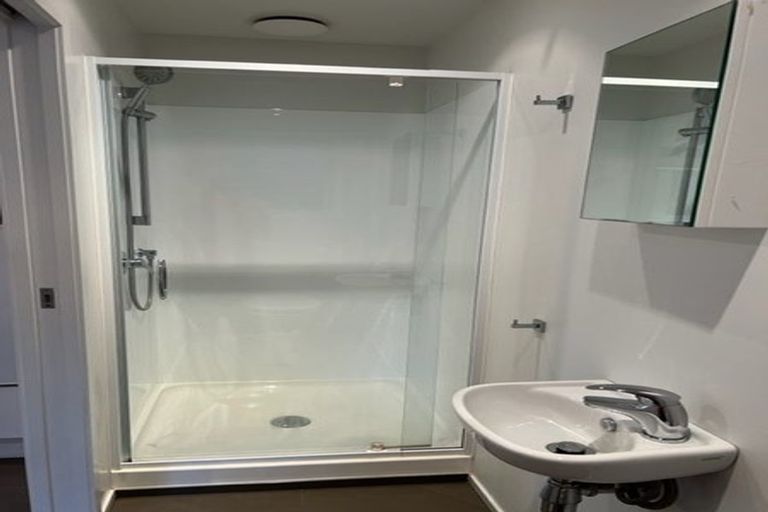 Photo of property in 906 Beach Road, Waiake, Auckland, 0630