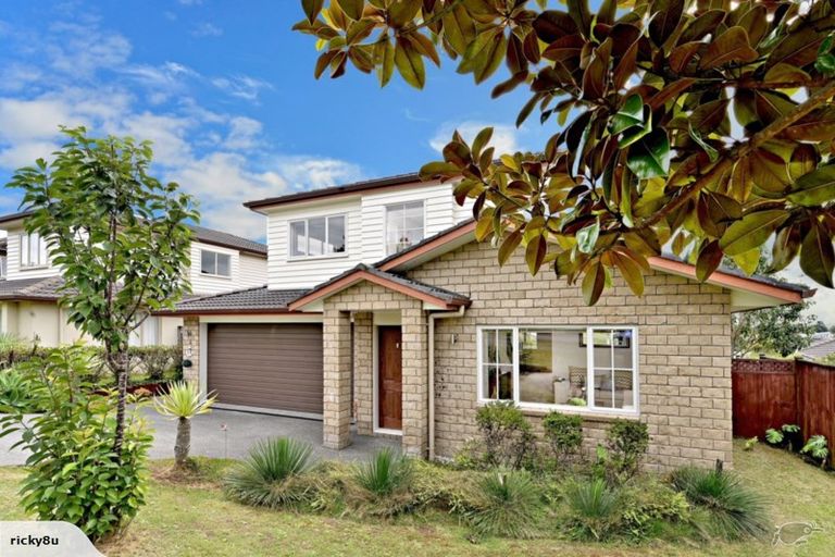 Photo of property in 13 Amaretto Avenue, Flat Bush, Auckland, 2019