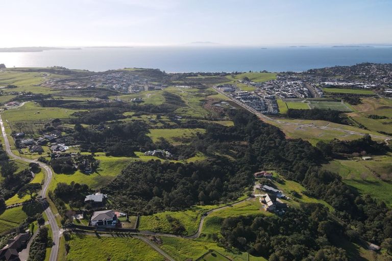 Photo of property in 92 Vaughans Road, Long Bay, Auckland, 0792