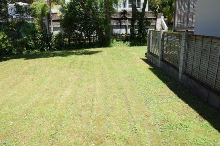 Photo of property in 88 Beach Road, Castor Bay, Auckland, 0620