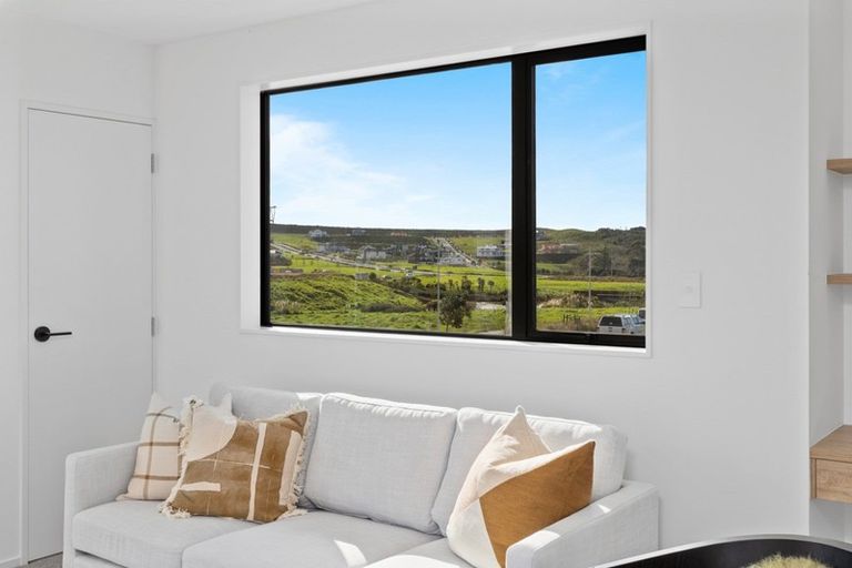 Photo of property in 5 Karengo Street, Long Bay, Auckland, 0630