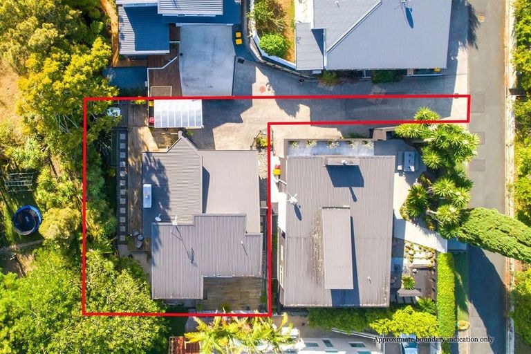 Photo of property in 90a Beach Road, Castor Bay, Auckland, 0620
