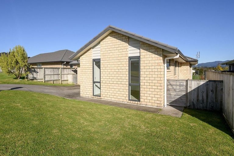 Photo of property in 26 Richardson Road, Omokoroa, 3114