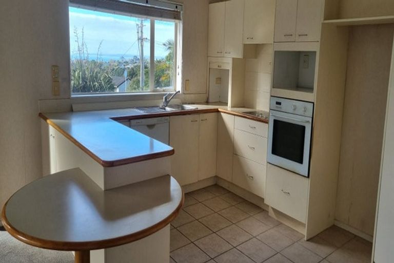 Photo of property in 742a East Coast Road, Pinehill, Auckland, 0630