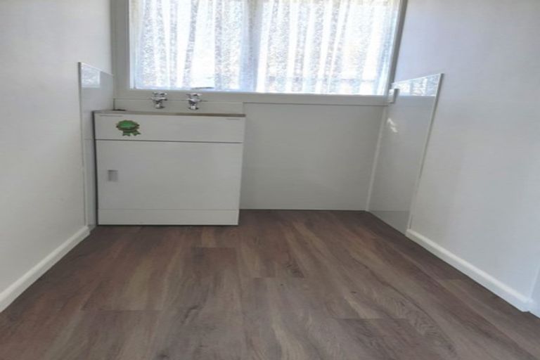 Photo of property in 12 Larch Place, Casebrook, Christchurch, 8051