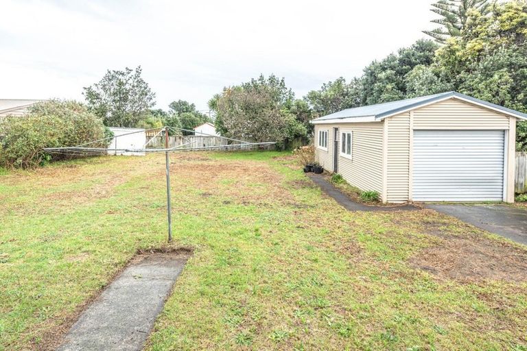 Photo of property in 7 Cornfoot Street, Castlecliff, Whanganui, 4501