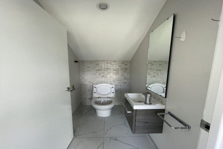 Photo of property in 14 Chaffinch Road, Hobsonville, Auckland, 0616